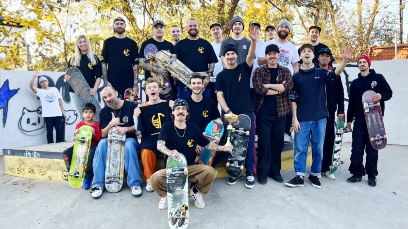 Gruppenfoto Halloween Game of Skate
