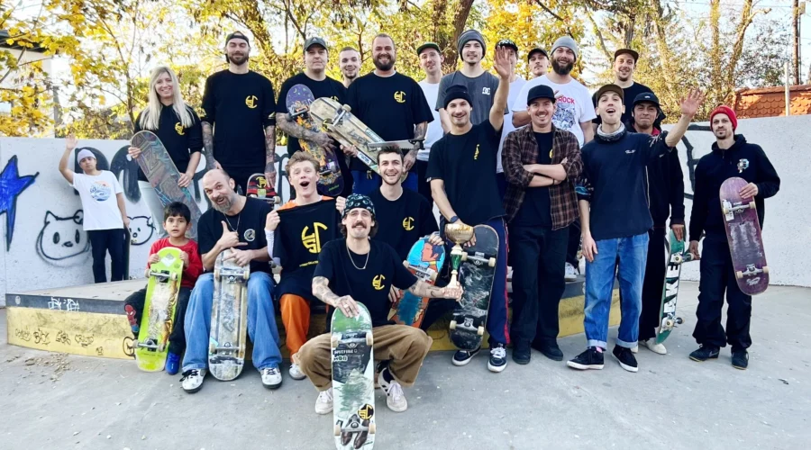 Gruppenfoto Halloween Game of Skate